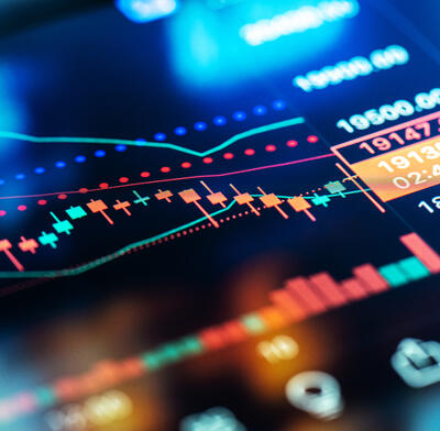 Candle chart trends downwards
